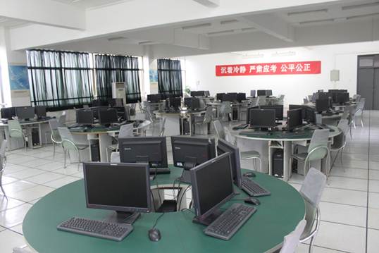 数字化浪潮中的桥梁 软件技术与工程实训中心的核心理念与开发实战